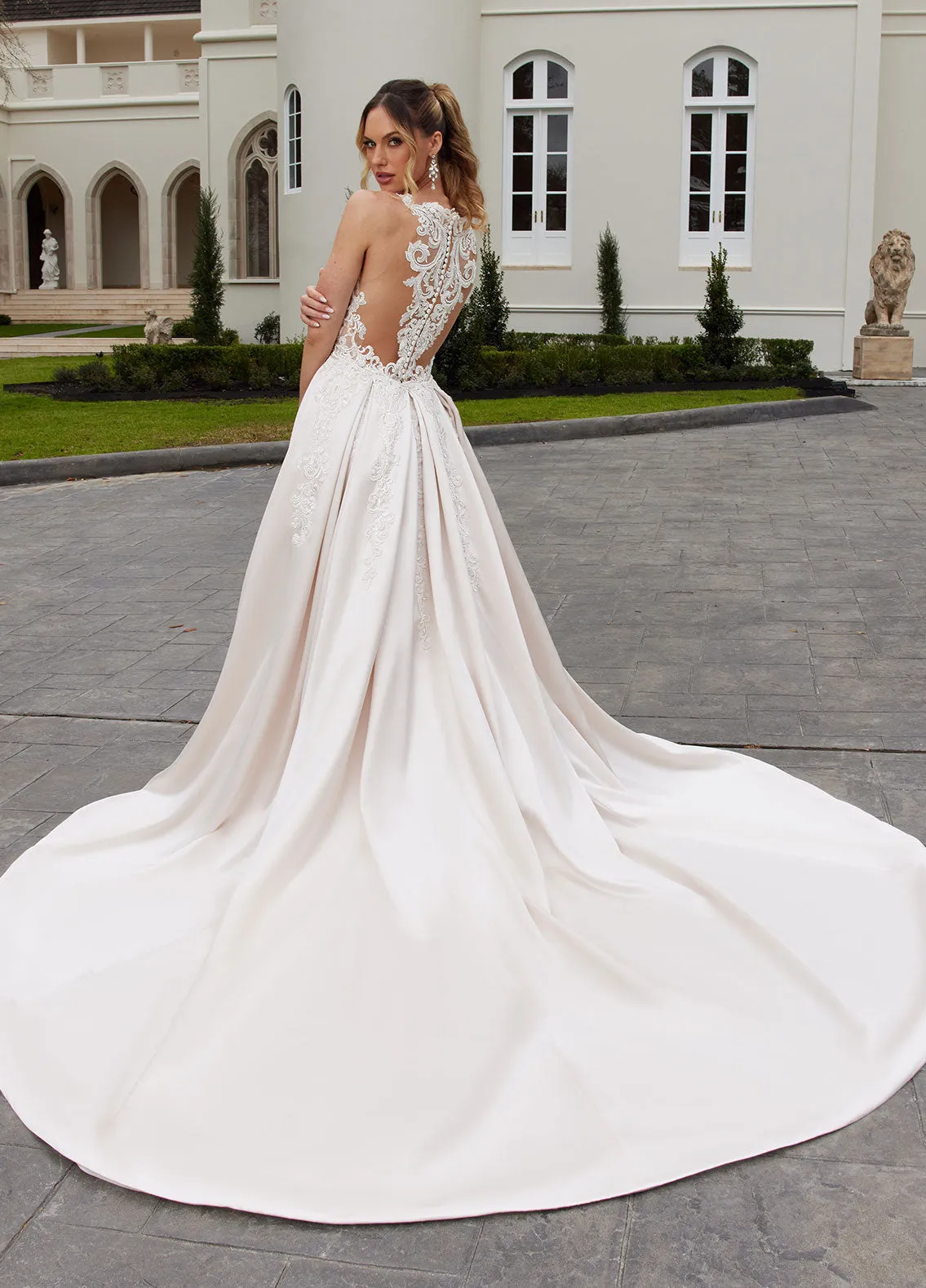 Ashley & Justin: Edna - 11232