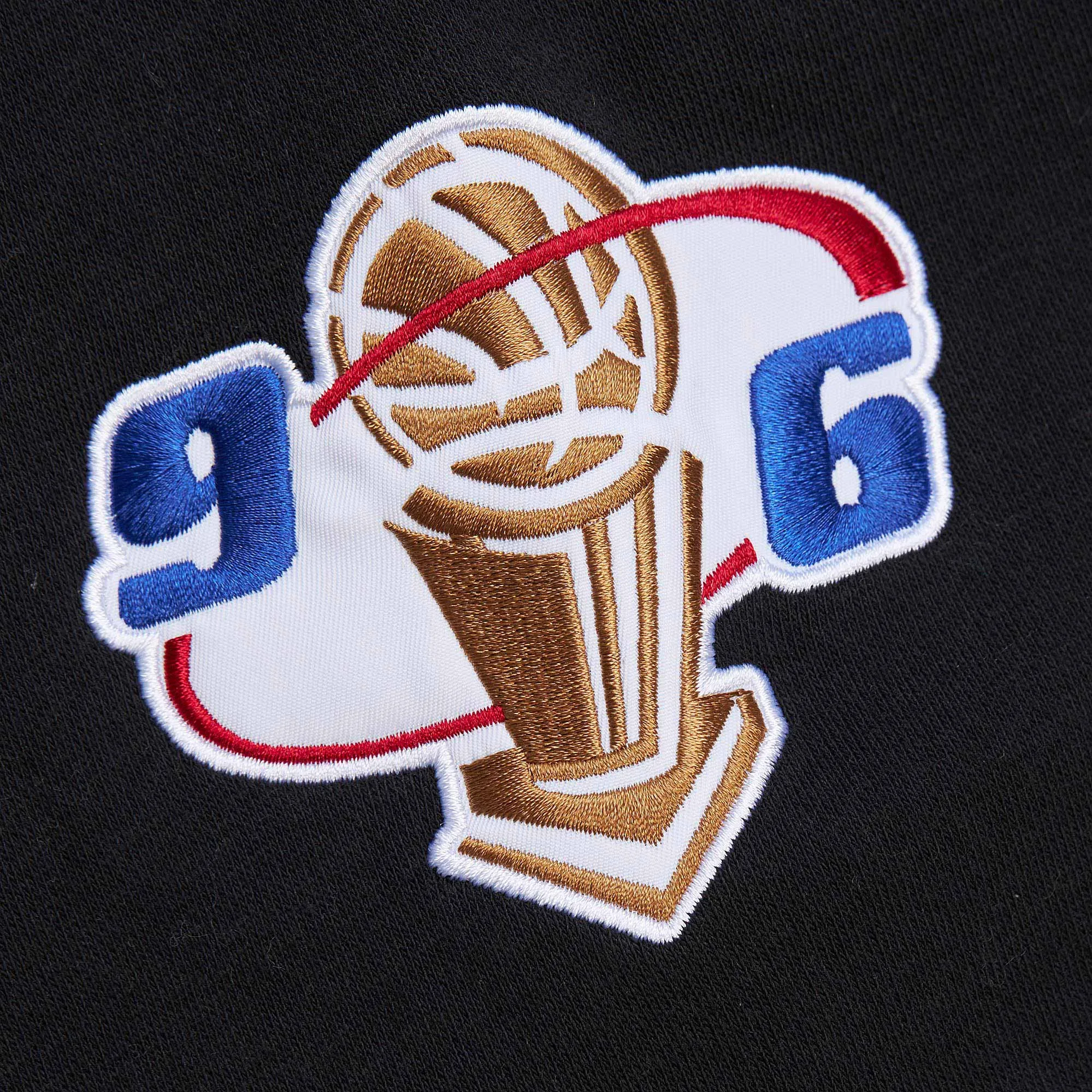 Chicago Bulls Mitchell & Ness Vintage Logo 4.0 Crewneck Sweatshirt